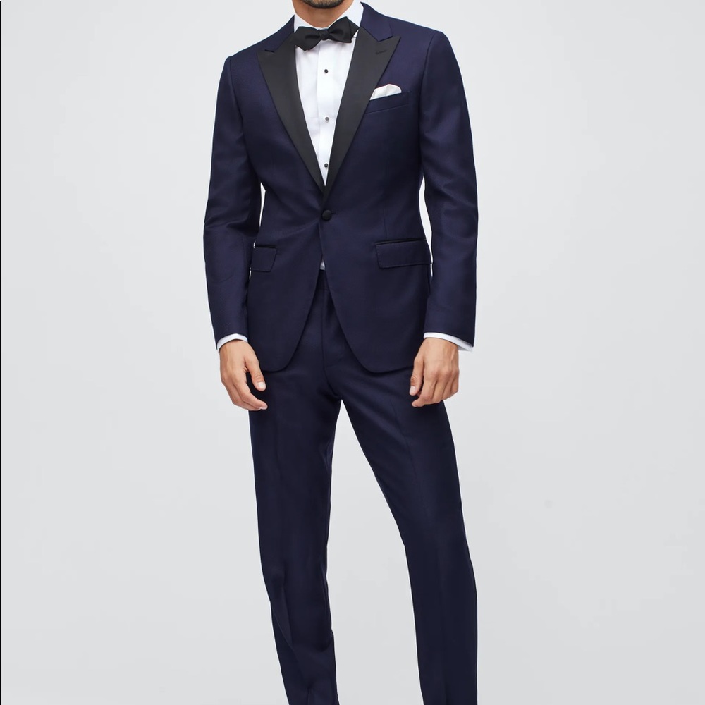 Navy Blue shawl with black lapel Size 42R slim fit